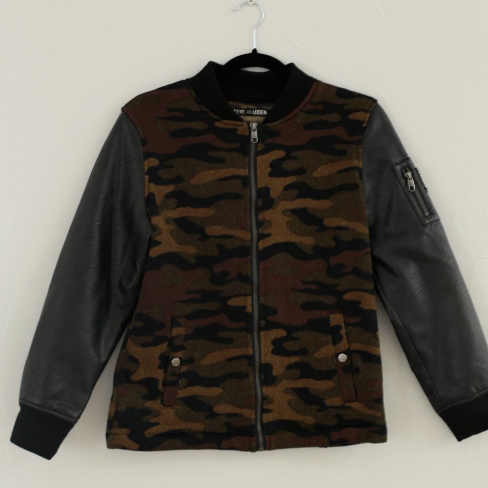 Steve Madden Camo Jacket with Faux Leather Sleeves Girls LG 14/16